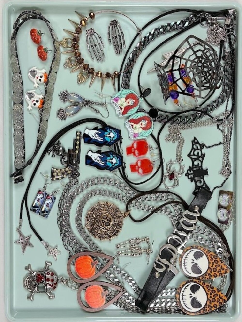 Jewelry Lot HAPPY HALLOWEEN! Wearable Costume Spooky Gruesome Creepy BOO 22 pcs